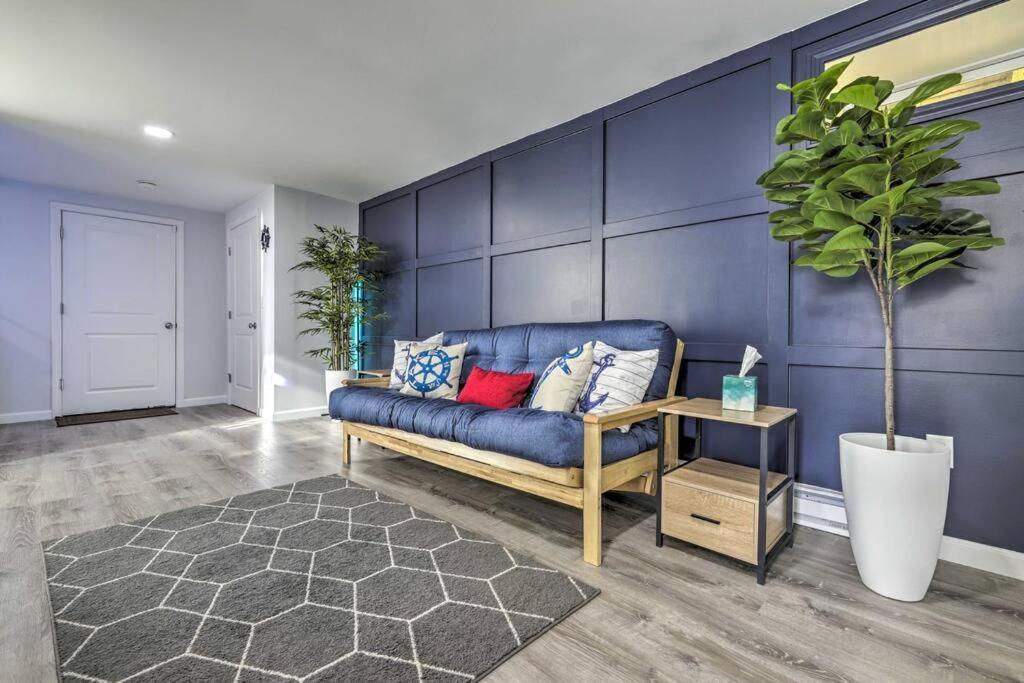 New! Updated Mystic Home W/ Sauna, Hot Tub & Deck Экстерьер фото
