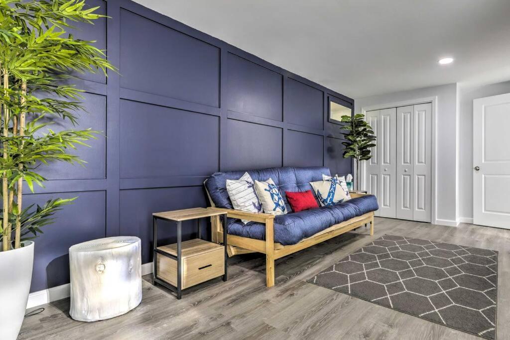 New! Updated Mystic Home W/ Sauna, Hot Tub & Deck Экстерьер фото
